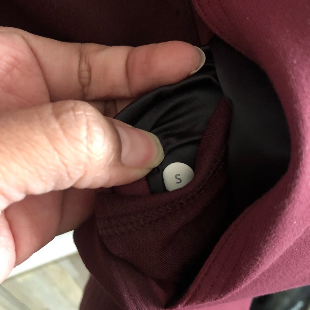 Lululemon Cocoon Car Coat Jacket Red Berry Size Small - Picture 3 of 5